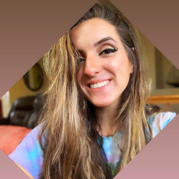 Meet your Posher, Ashley - Picture 1 of 1